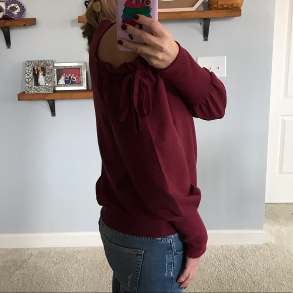 🌸1 SM, 1 MED🌸Wine Color Cold Shoulder Top - Picture 4 of 8